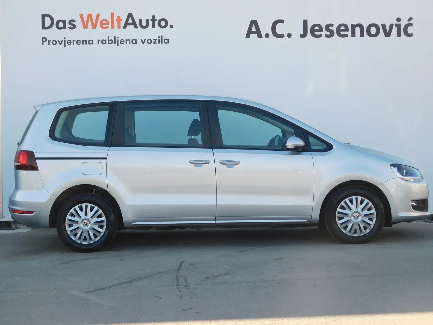 06103 volkswagen sharan fl 2.0 tdi dsg trendline - slika 4