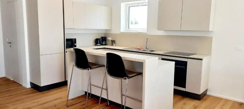umag-moderna villa sa bazenom samo 900 m od plaže na prodaji (prodaja) - slika 11