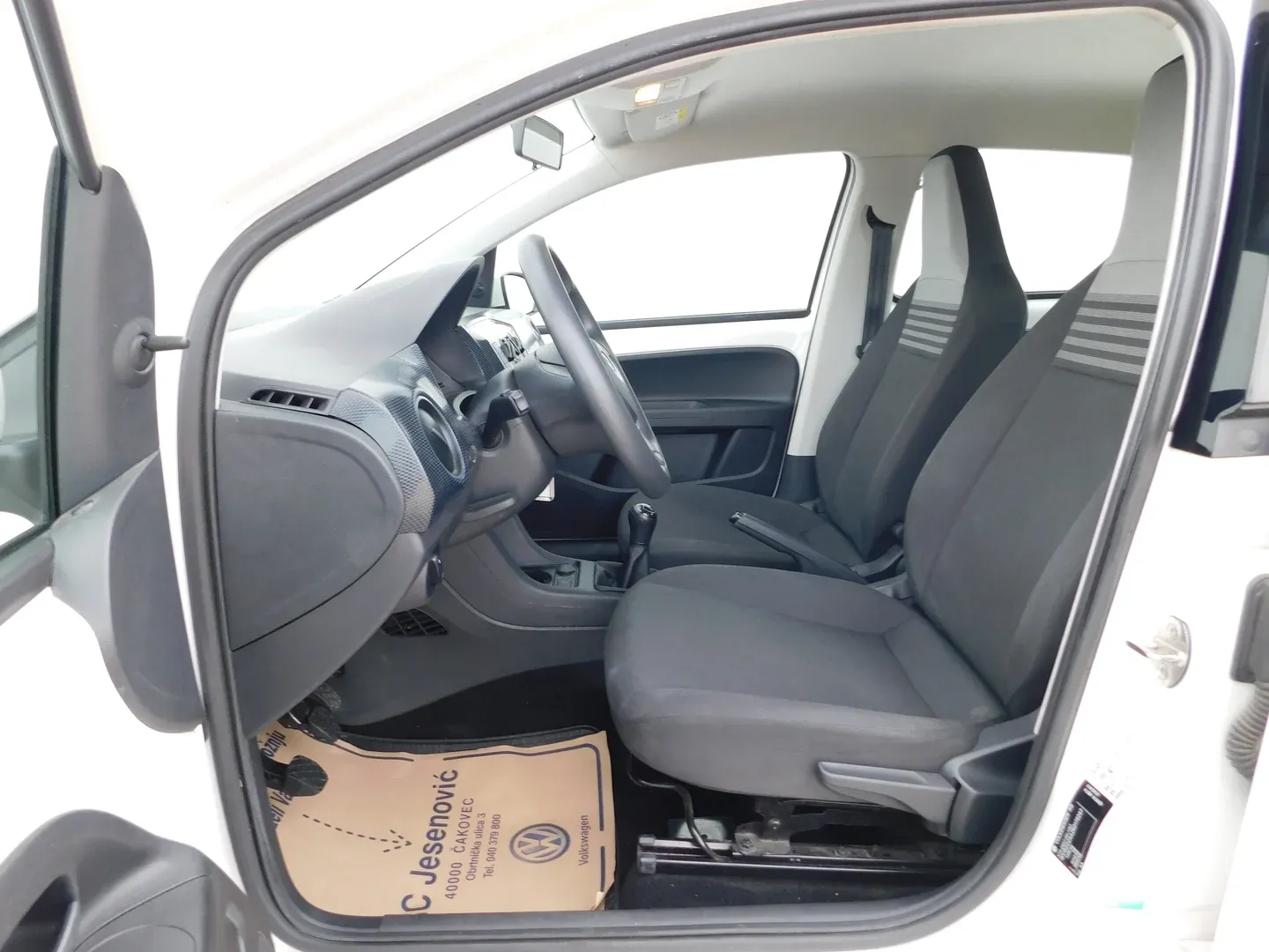 08004 volkswagen up! move up! 1.0 - slika 7