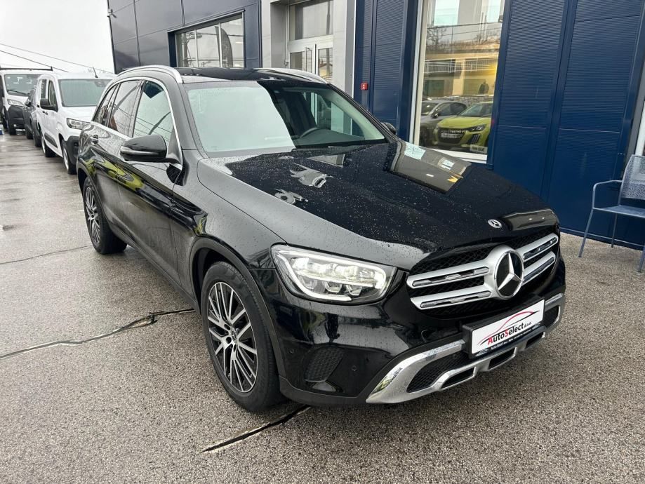 mercedes glc 200 4matic - model 2022 - navi - kamera - reg 1 god !!! - slika 2