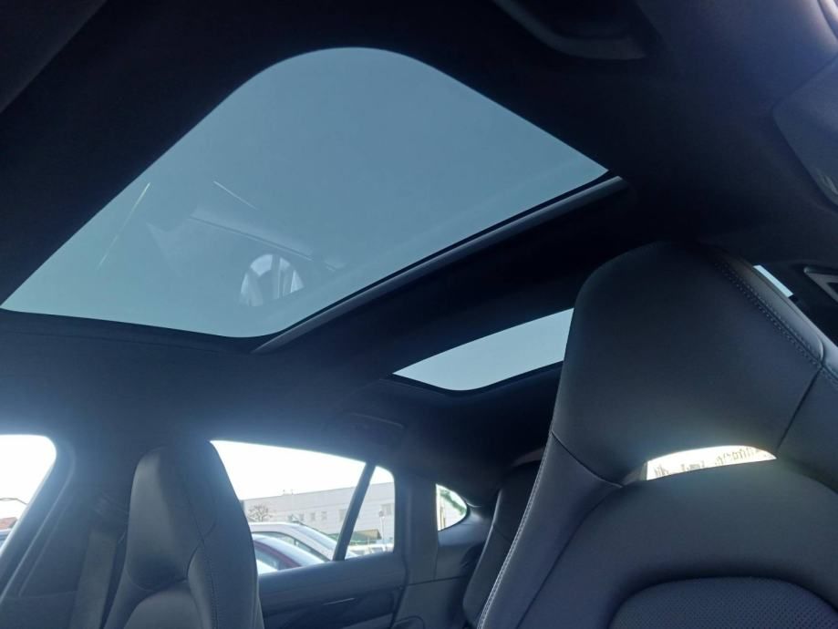 porsche panamera 4s e-hybrid *panorama, matrix, bose* - slika 13