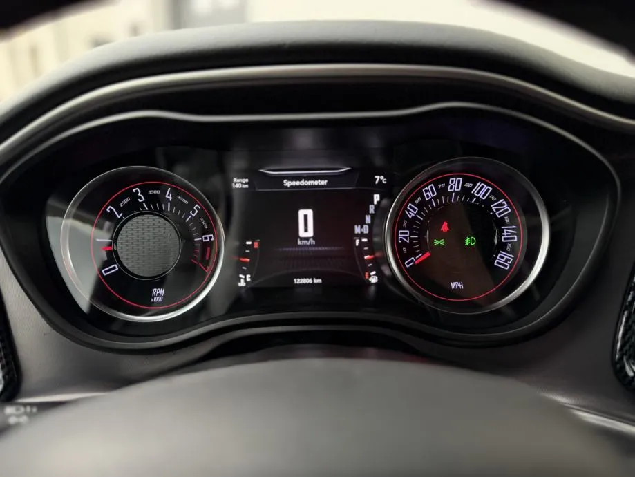 dodge challenger sxt 3,6 v6 - slika 14
