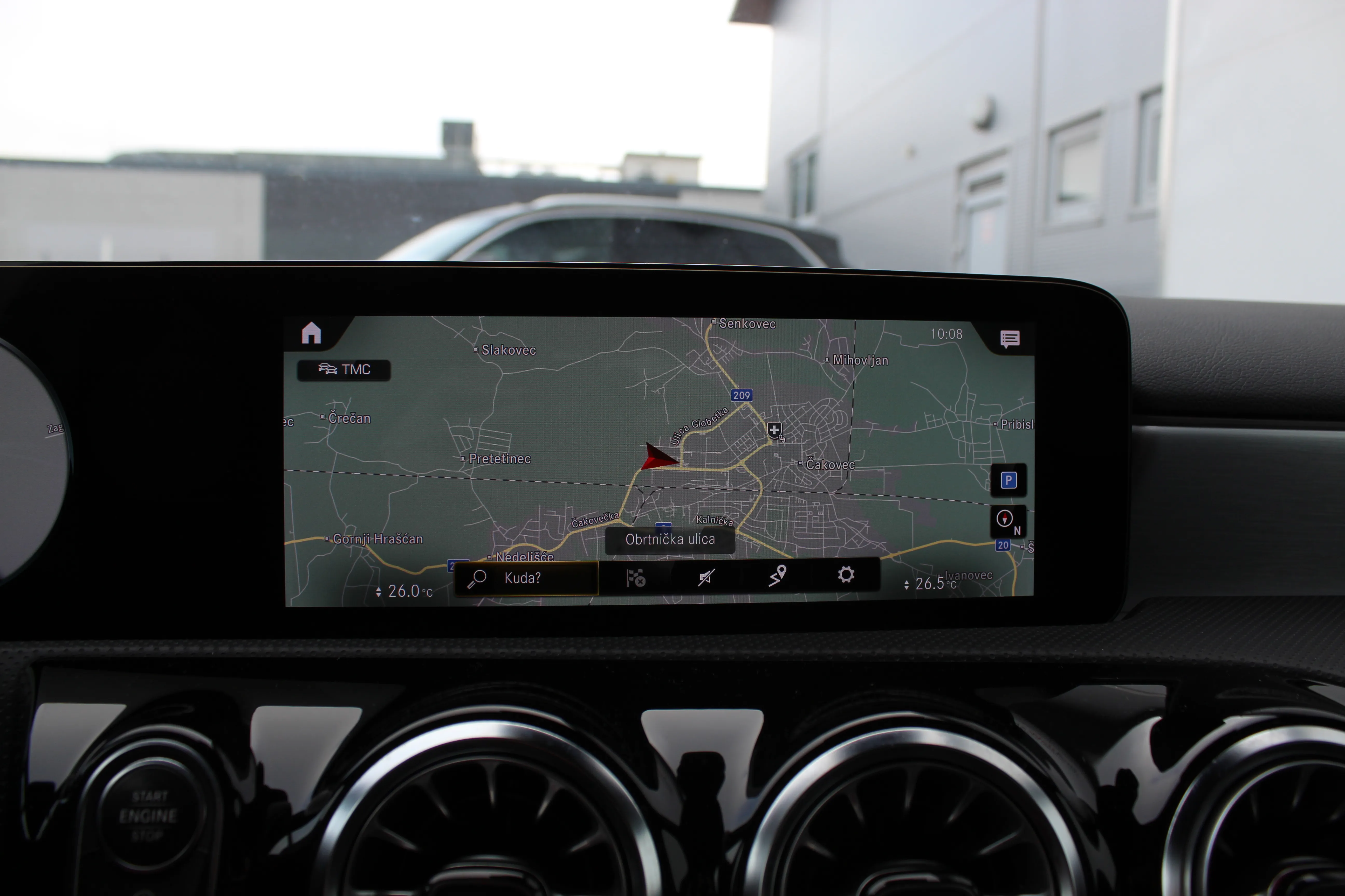 13073 mercedes-benz a limuzina 180 amg line - slika 14