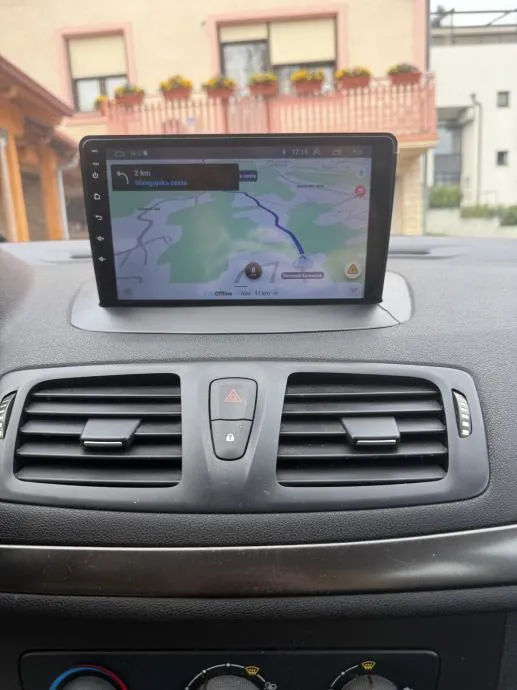 renault megane 1.5dci 2015 redizajn, odlično stanje - slika 13