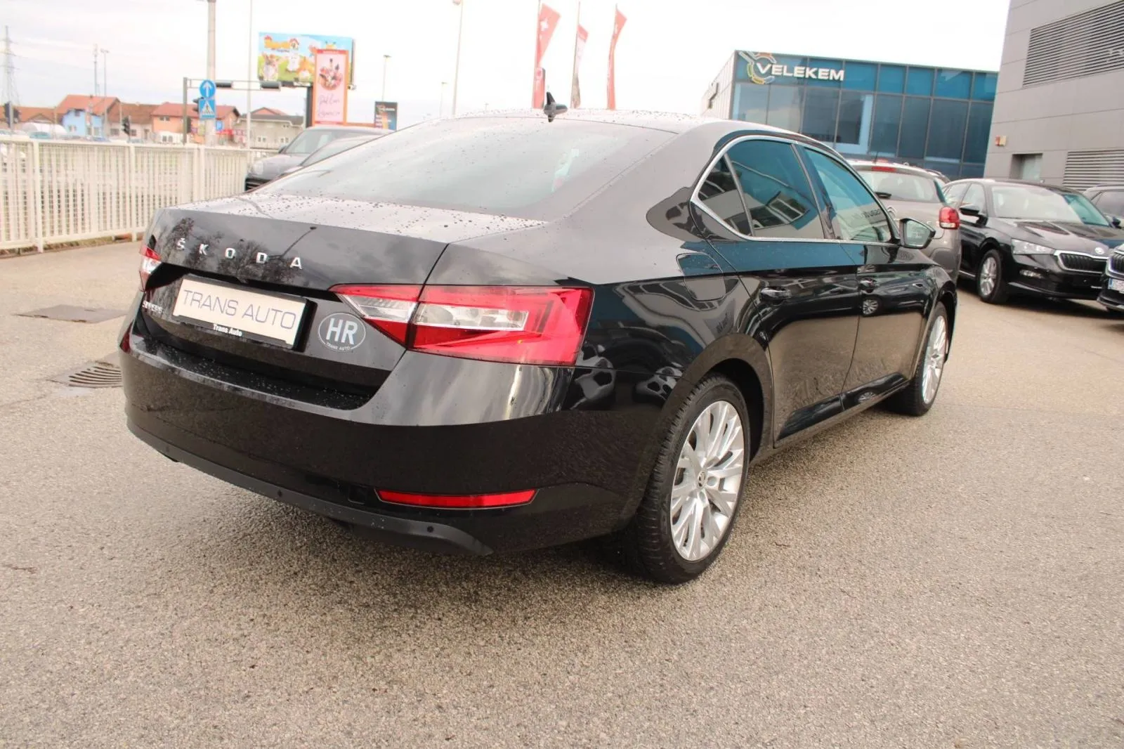 škoda superb 2.0 tdi dsg business *led, navigacija, kamera* - slika 5