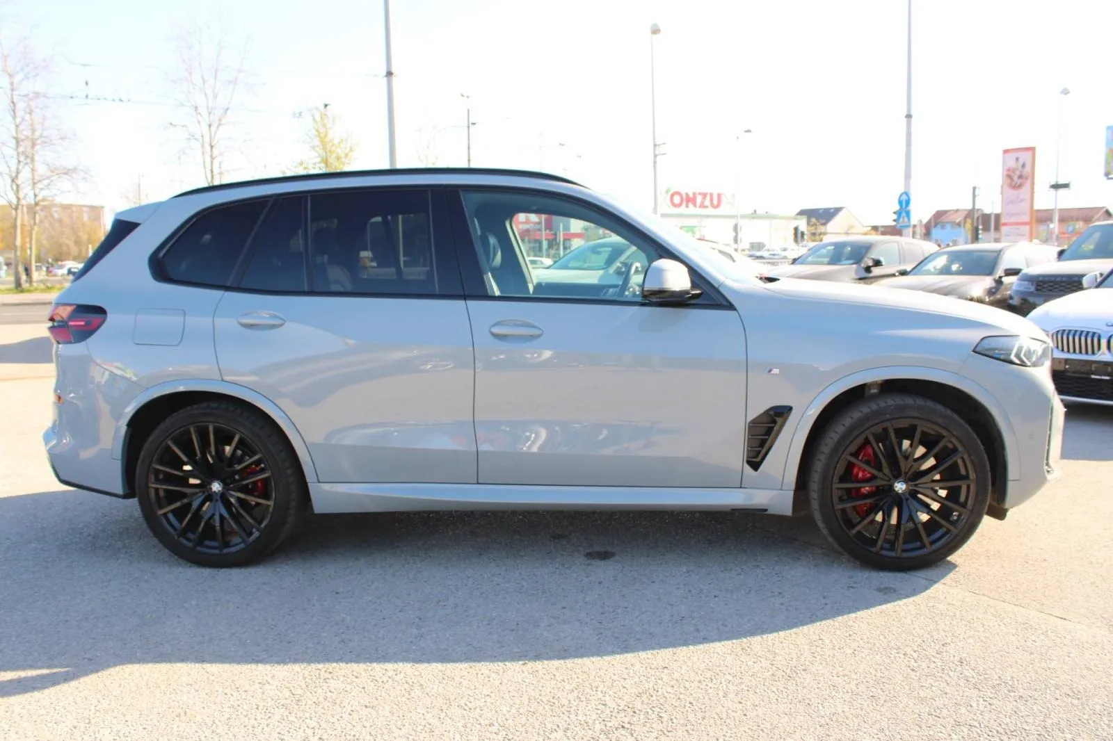 bmw x5 xdrive 40d m-paket *panorama, soft close, head-up* - slika 4
