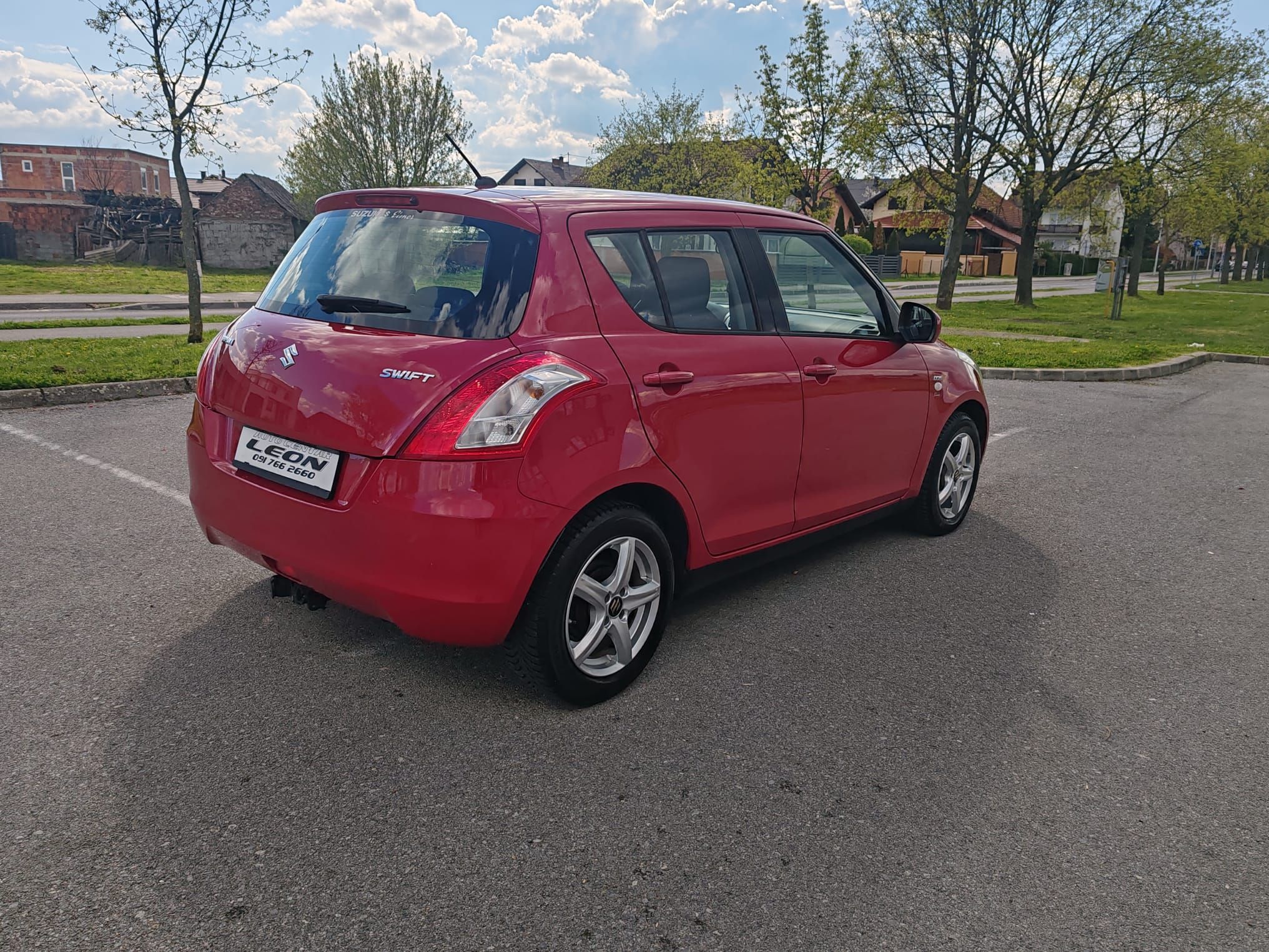suzuki swift 1.3 ddis , 150000km , 2011 g. - slika 4