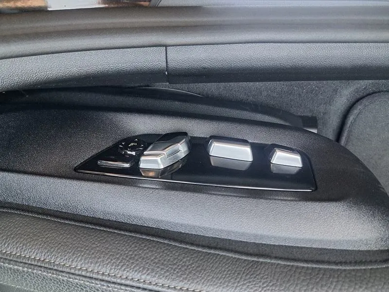bmw serija 5 520d*steptronic* - slika 10