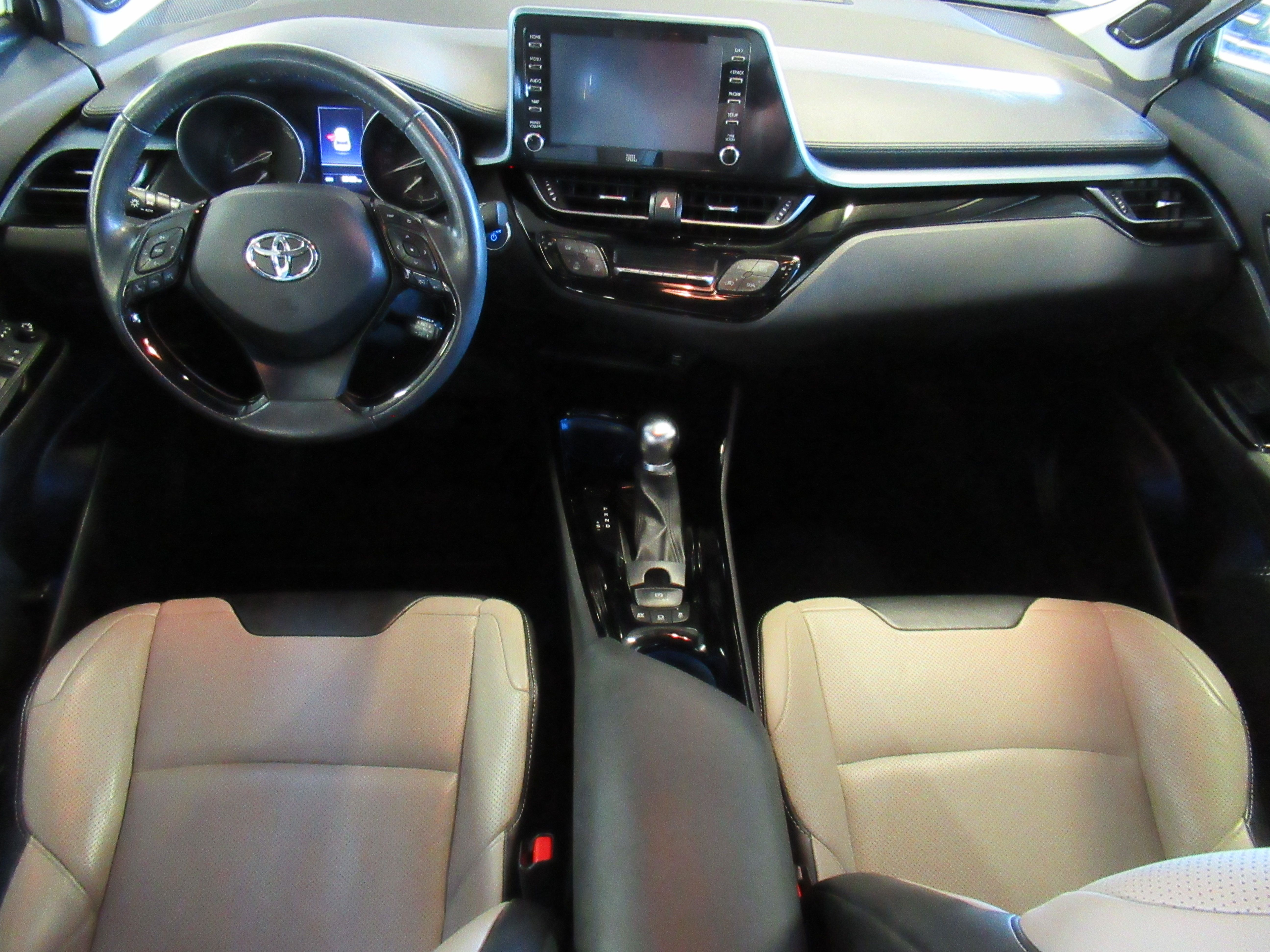 toyota c-hr 2.0 hibrid chic 184 km - slika 10