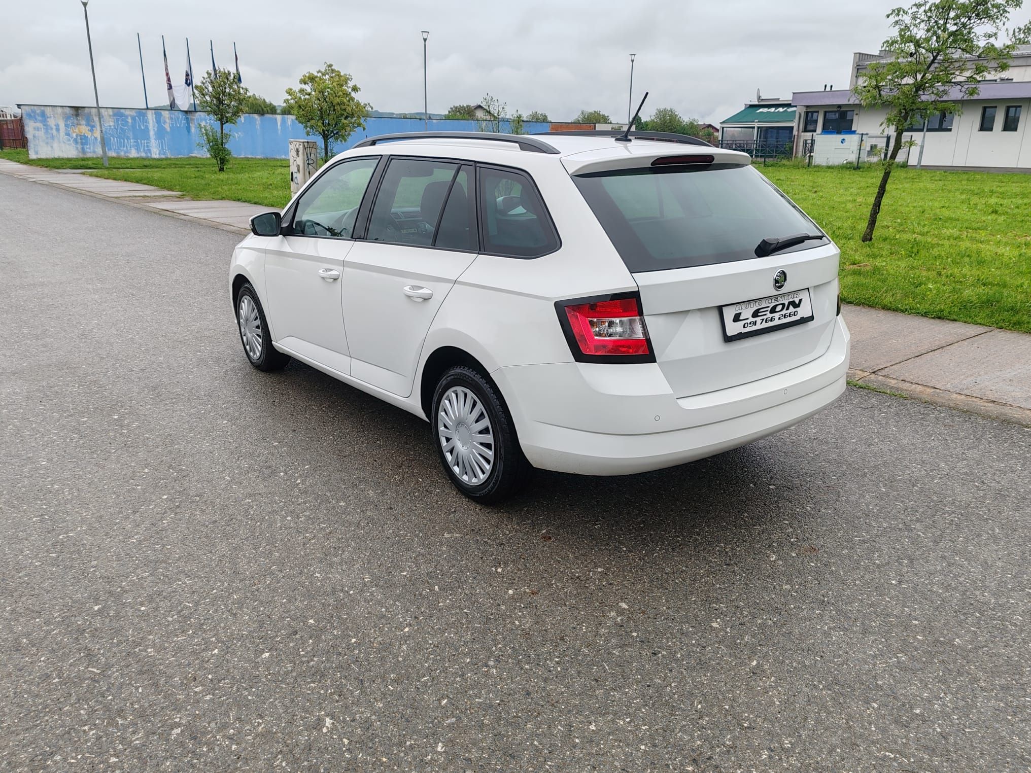 škoda fabia combi 1,4 tdi , 2015 g. 179000 - slika 6