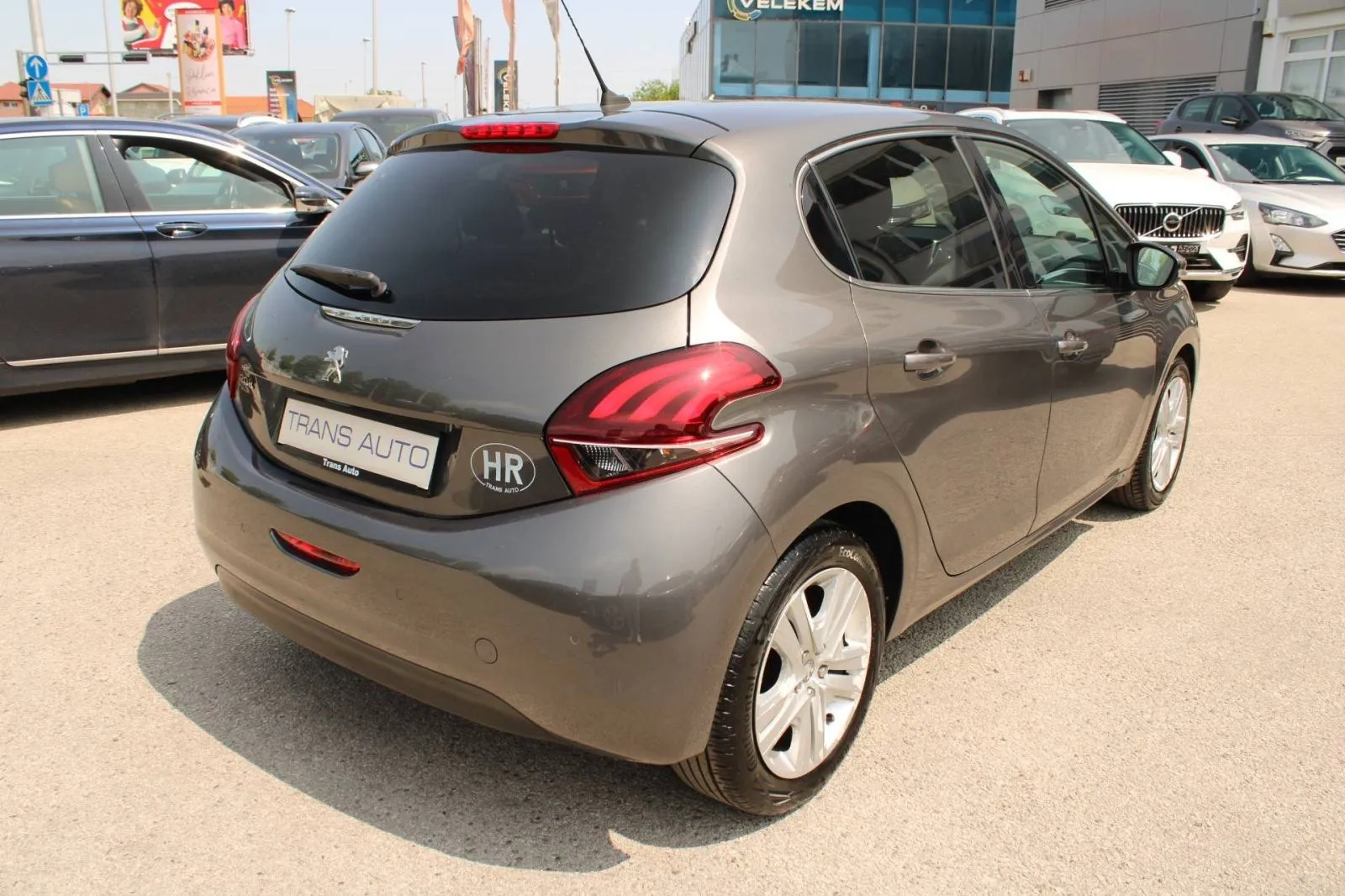 peugeot 208 1.5 hdi allure *navigacija* - slika 4