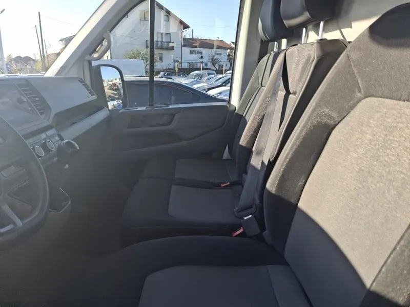 volkswagen crafter 2.0 tdi*177ks*klima*navigacija*park.kamera* - slika 12