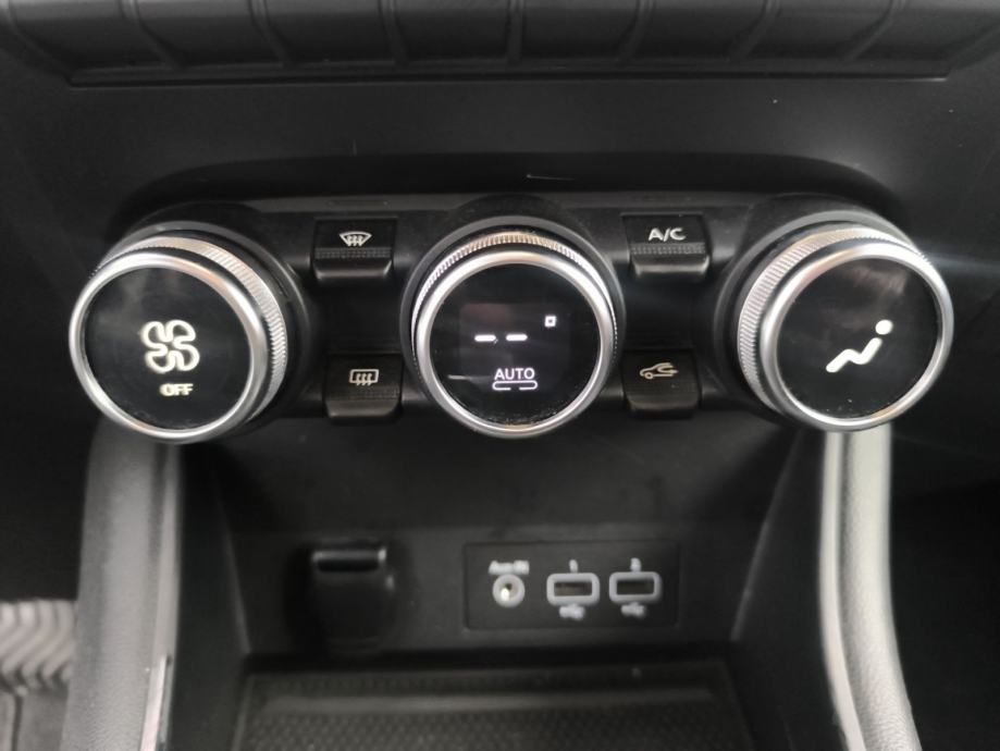 renault captur 1.5 dci automatik - slika 12