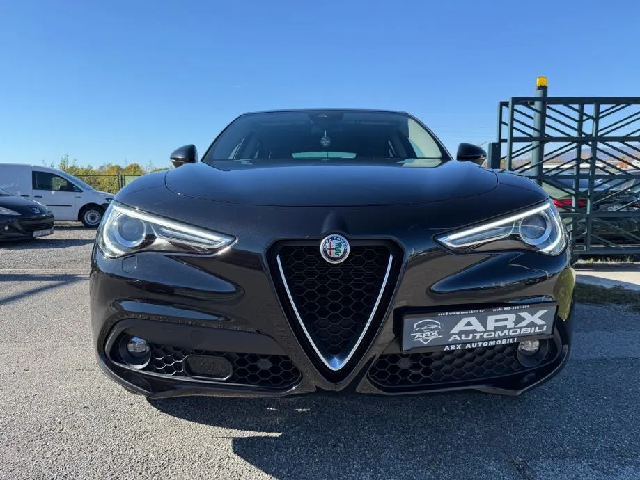 alfa stelvio 2.2d automatik q4 °navigacija°koža°kamera°leasing 0% učeš - slika 2