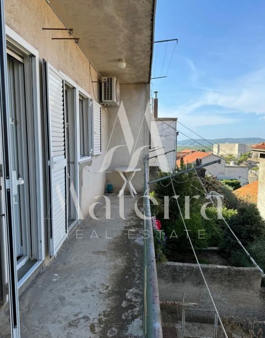 rijetkost, šibenik/centar, kuća sa 3 stana, parking, pogled na more - slika 4