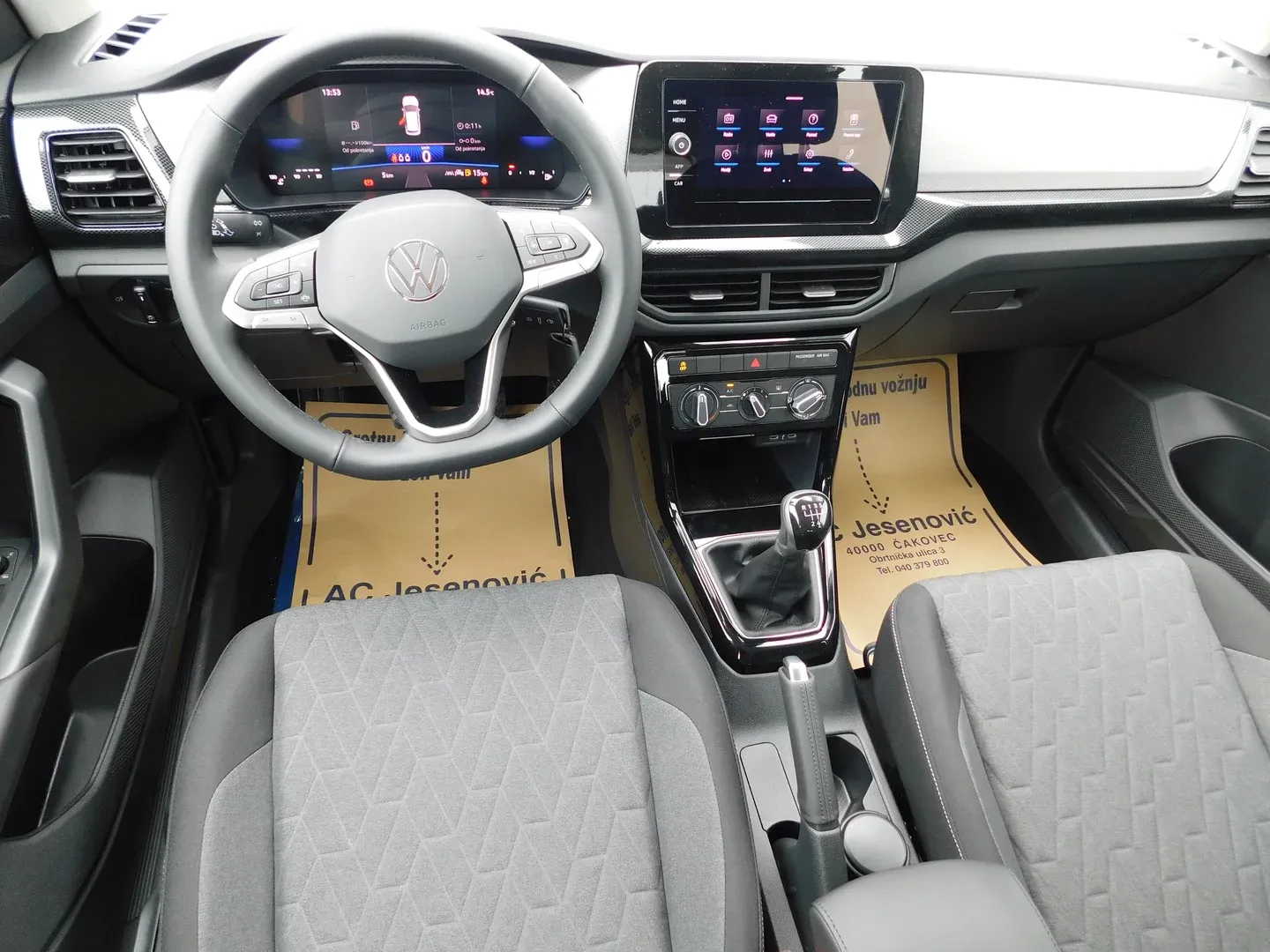 12613 volkswagen t-cross 1.0 tsi life - slika 10