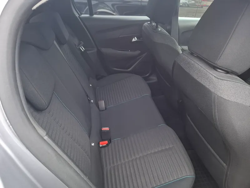peugeot 208 1,2 puretech*style*100ks*klima*tempomat* - slika 15