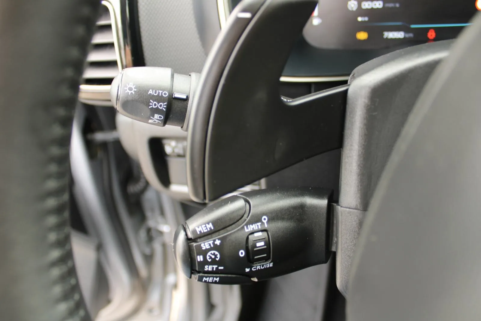 citroën c5 aircross 1.5 hdi automatik *led, navigacija* - slika 17