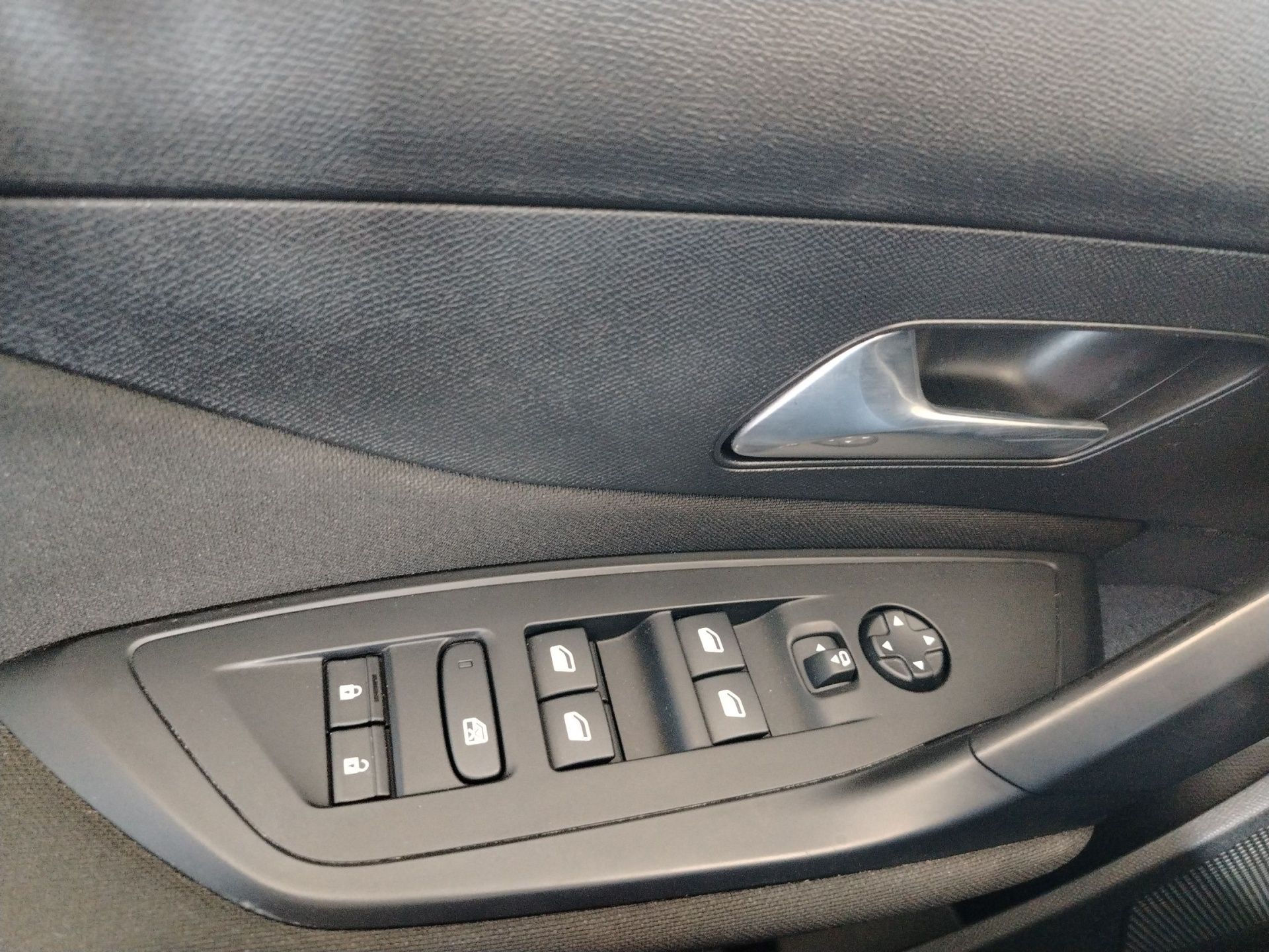 peugeot 308 sw 1.5 bluehdi active at - slika 19
