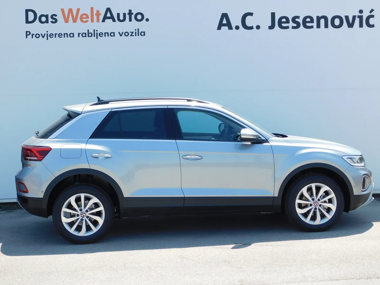 12638 volkswagen t-roc 1.0 tsi life plus - slika 4