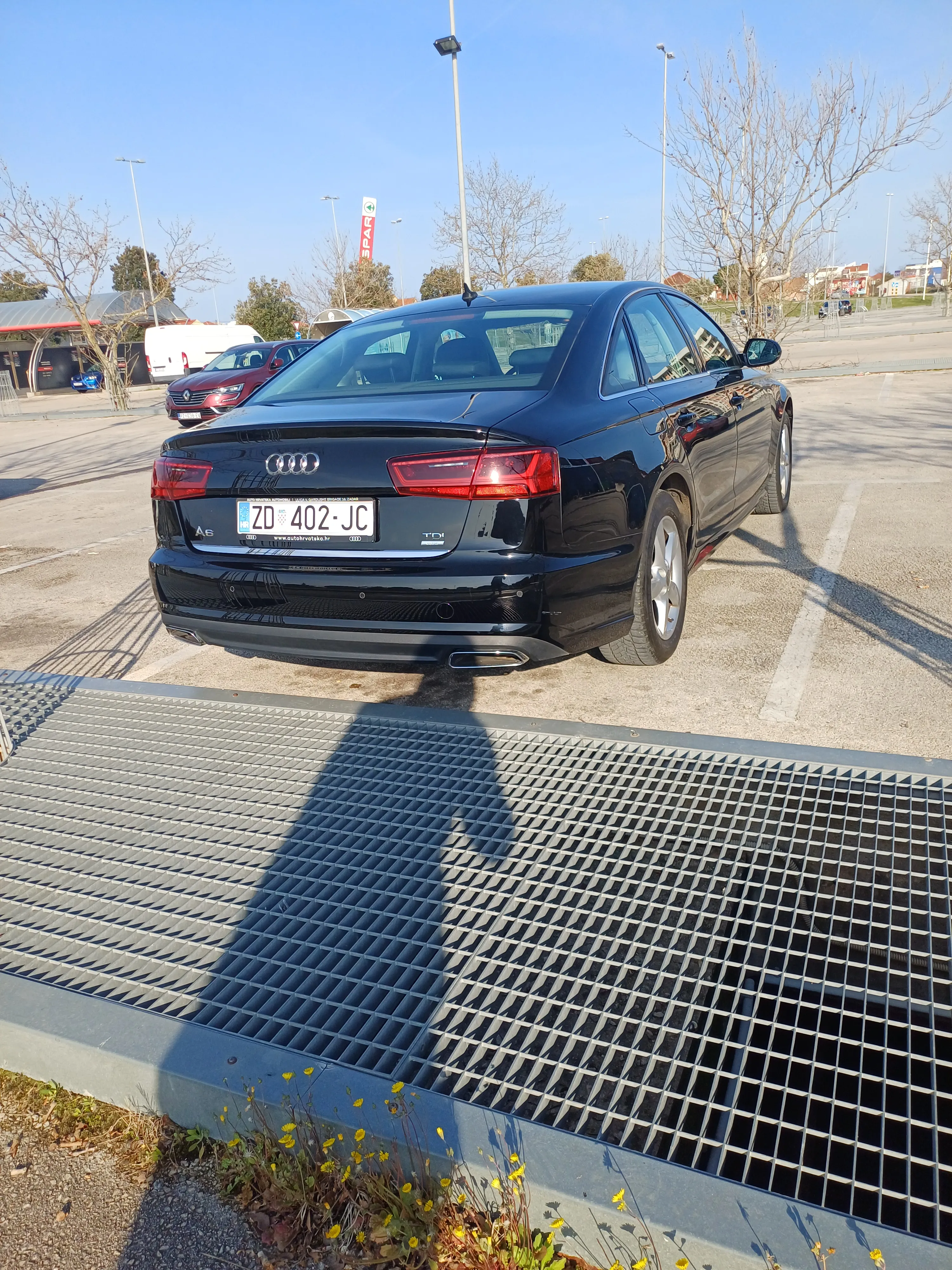 prodaje se audi a6 ultra 2.0.tdi 140kw prvi vlasnik - slika 6
