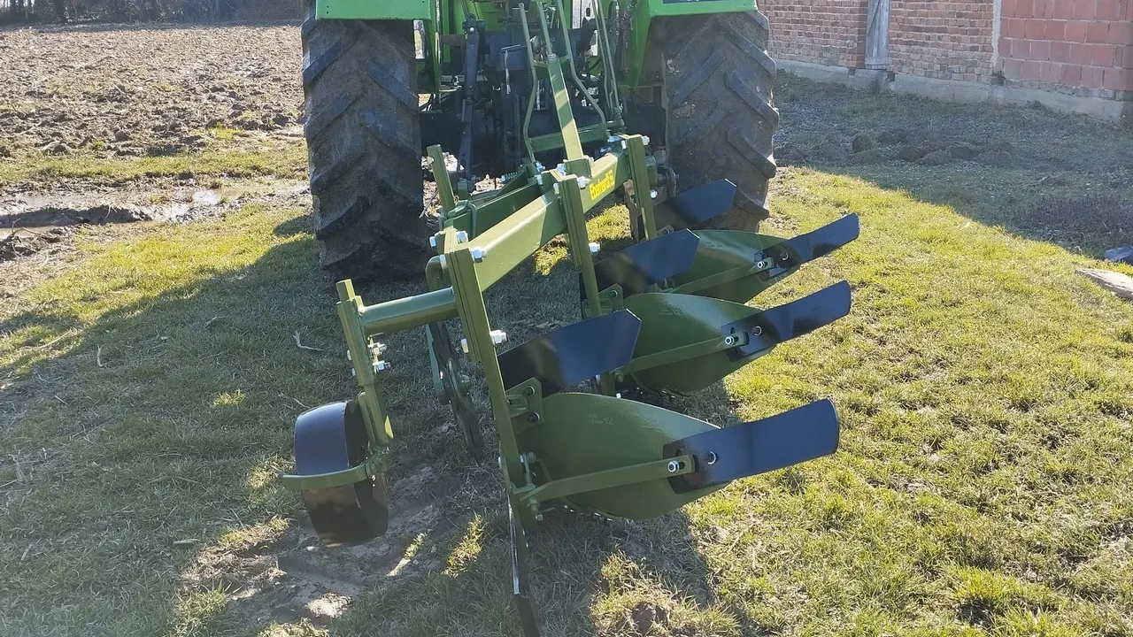 plug trobrazni - slika 3