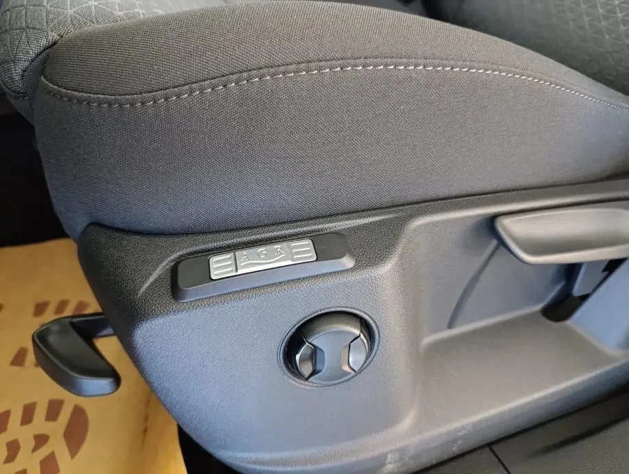 ford tourneo connect 2.0 tdci automatik - slika 12
