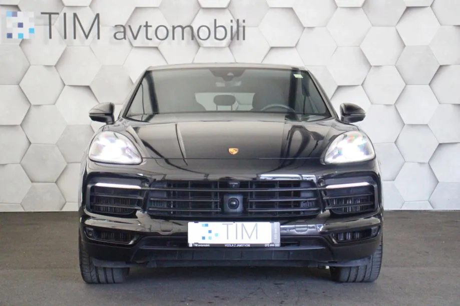 porsche cayenne coupe 3.0 v6t 4x4 aut sport chrono+ panomatrix led bos - slika 5