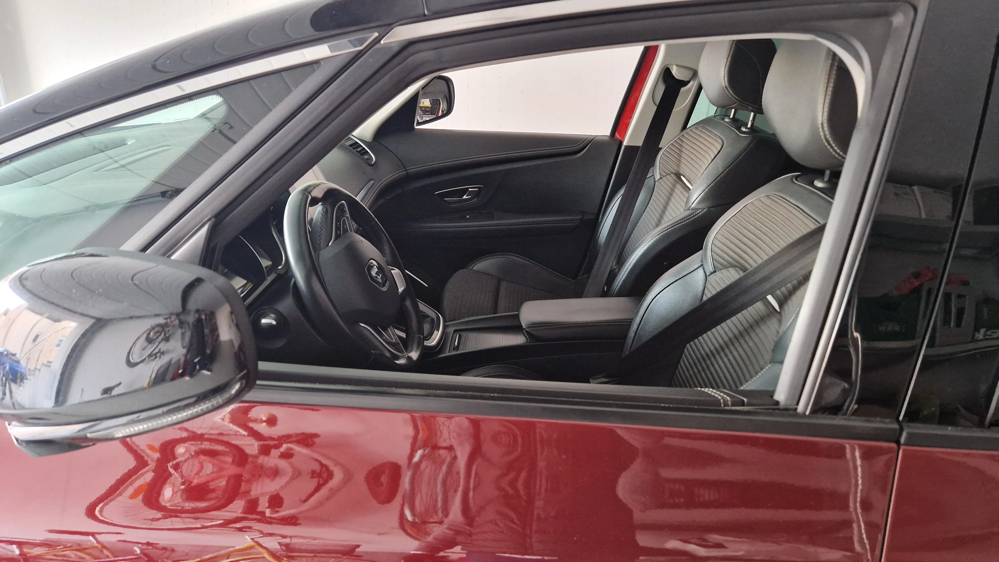 renault scenic 1.7 bose 2019. (prvi vlasnik, reg. 03/2027, nove gume) - slika 14