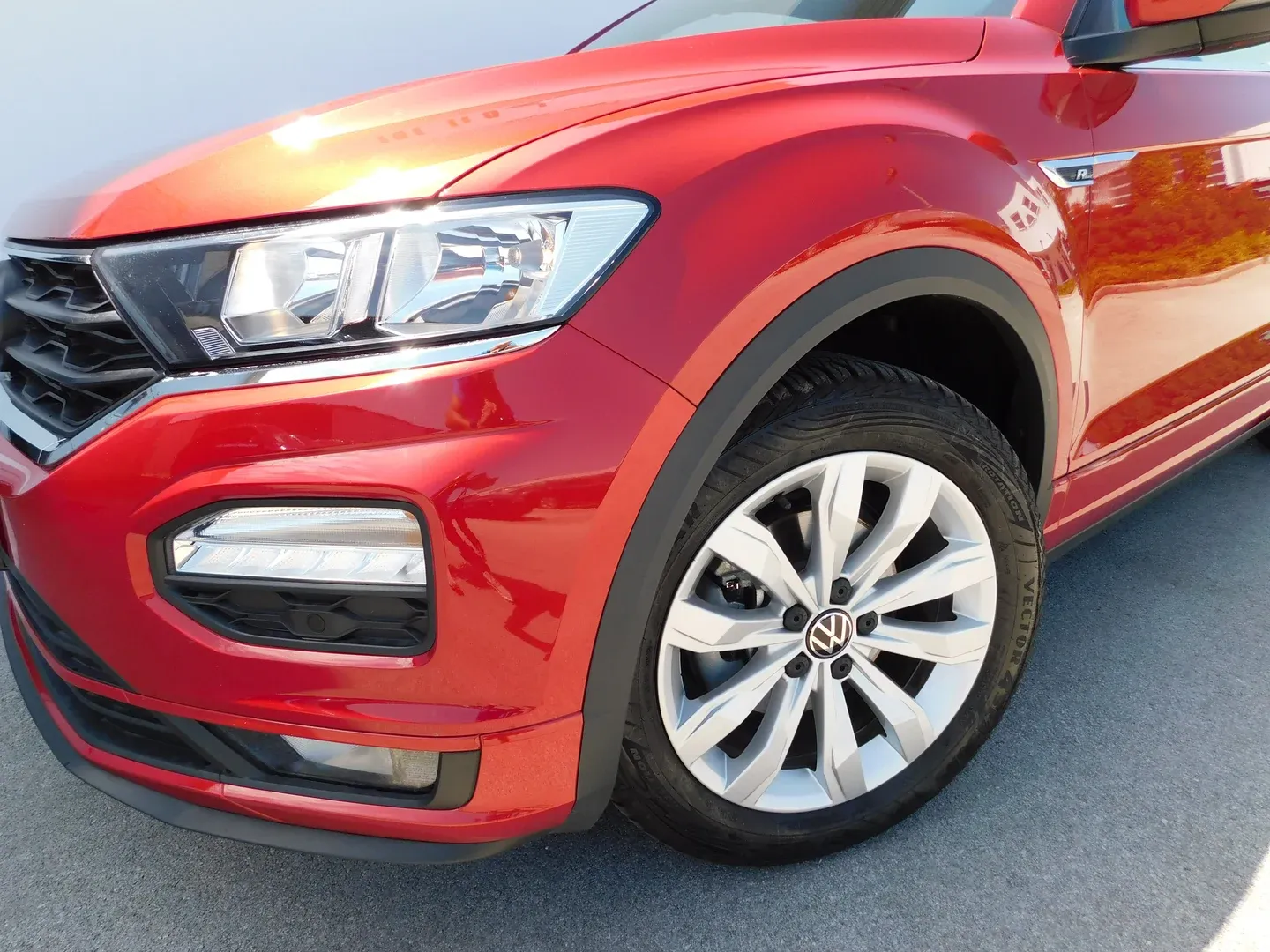 08724 volkswagen t-roc cabrio 1.5 tsi evo dsg r-line - slika 11