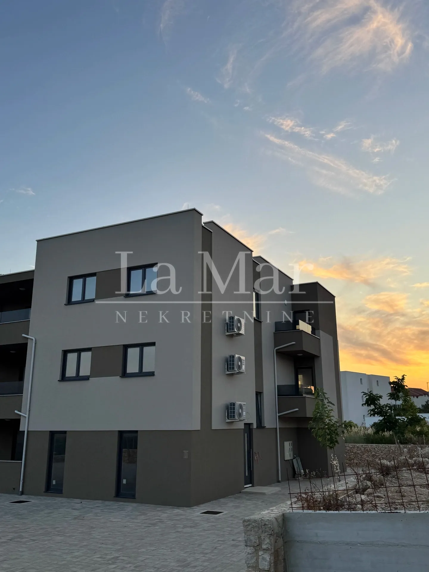 novalja - vrhunska novogradnja s pogledom na more- 68.67 m2 - slika 2