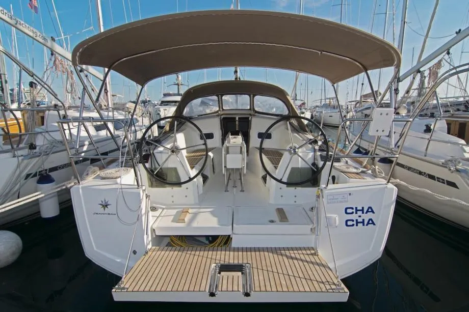 jeanneau sun odyssey 349 - slika 2