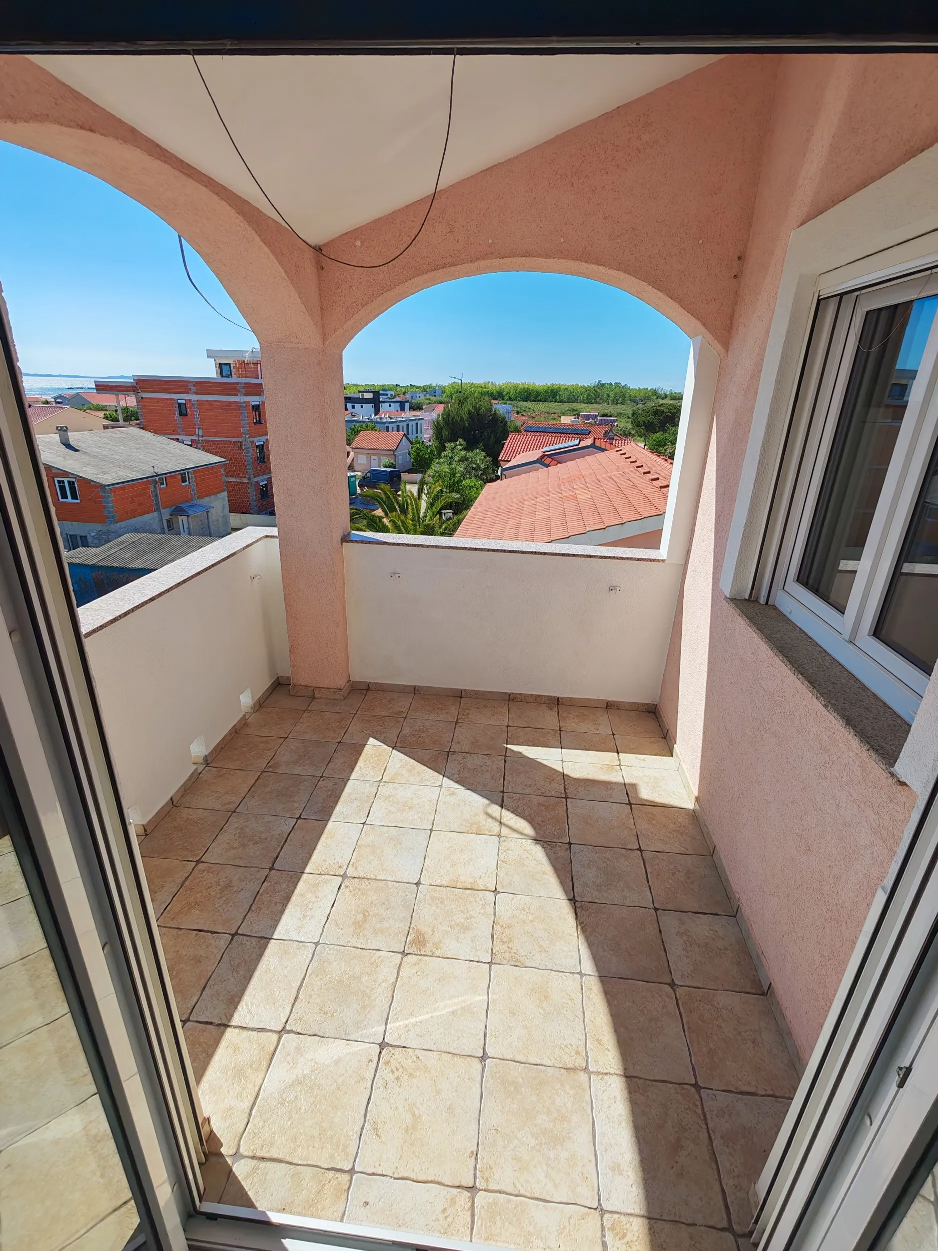 privlaka – apartman s pogledom na more, galerijom i 2 parking mjesta - slika 7
