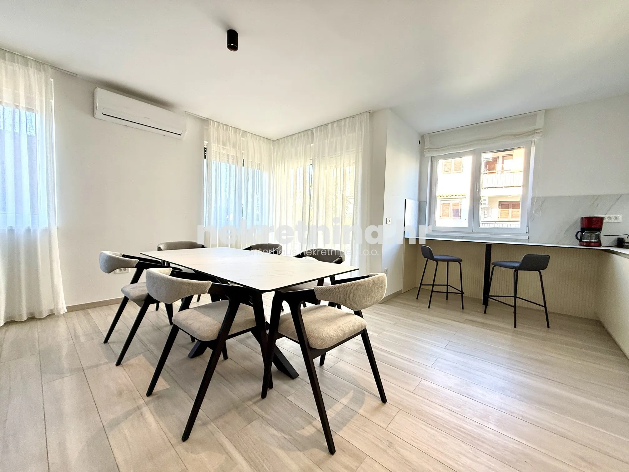 prodaja - trosobni stan: poreč, 105m2 + spremište 30m2, novogradnja - slika 5