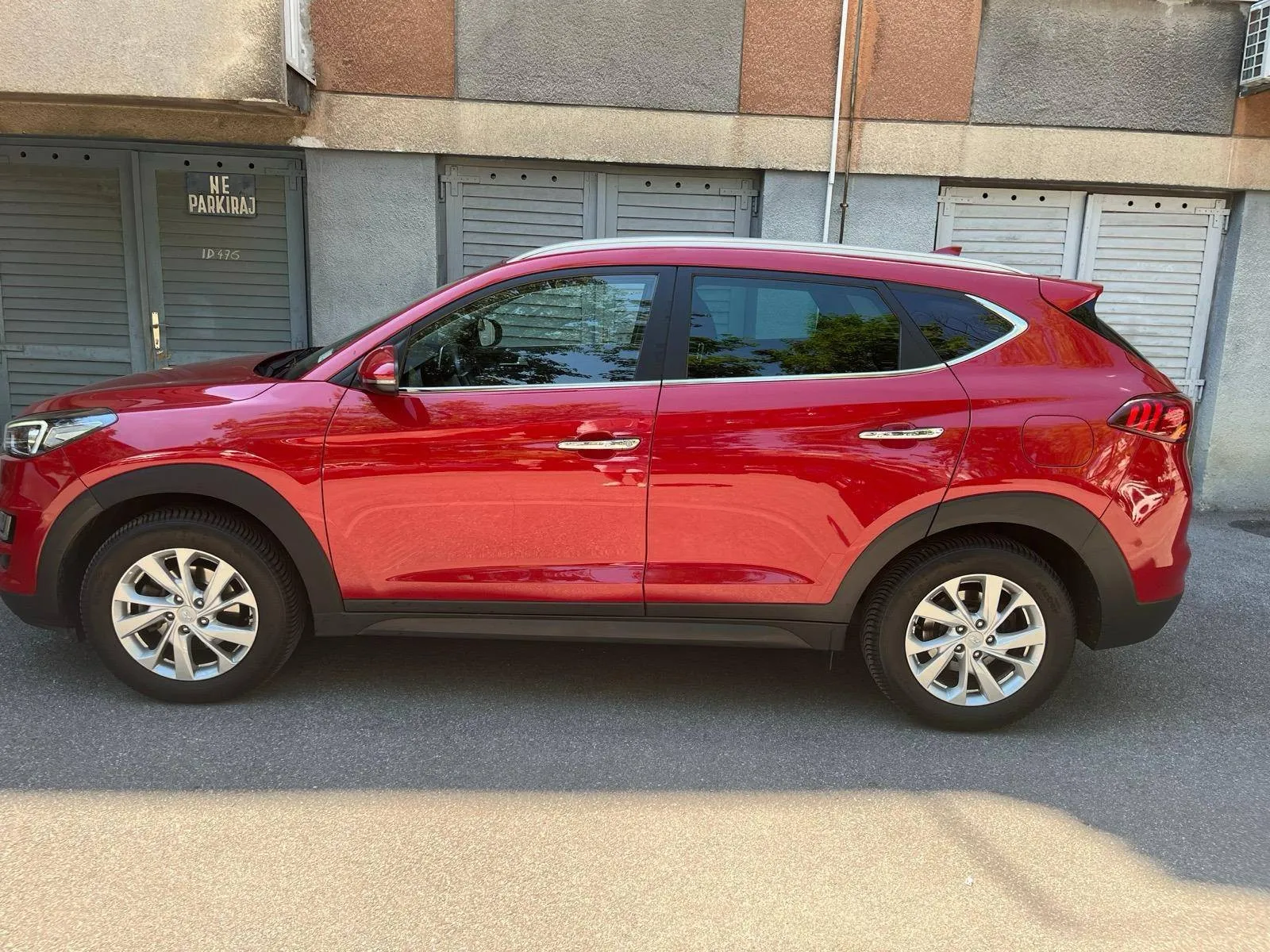 hyundai tucson 1,6 crdi, automatic, style go navi plus - prvi vlasnik - slika 2