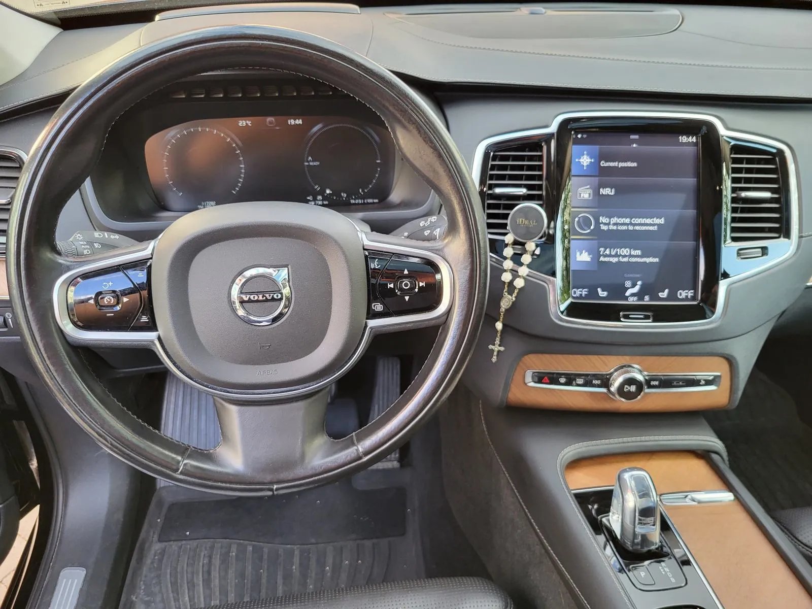 volvo xc90 t8 inscription - slika 4