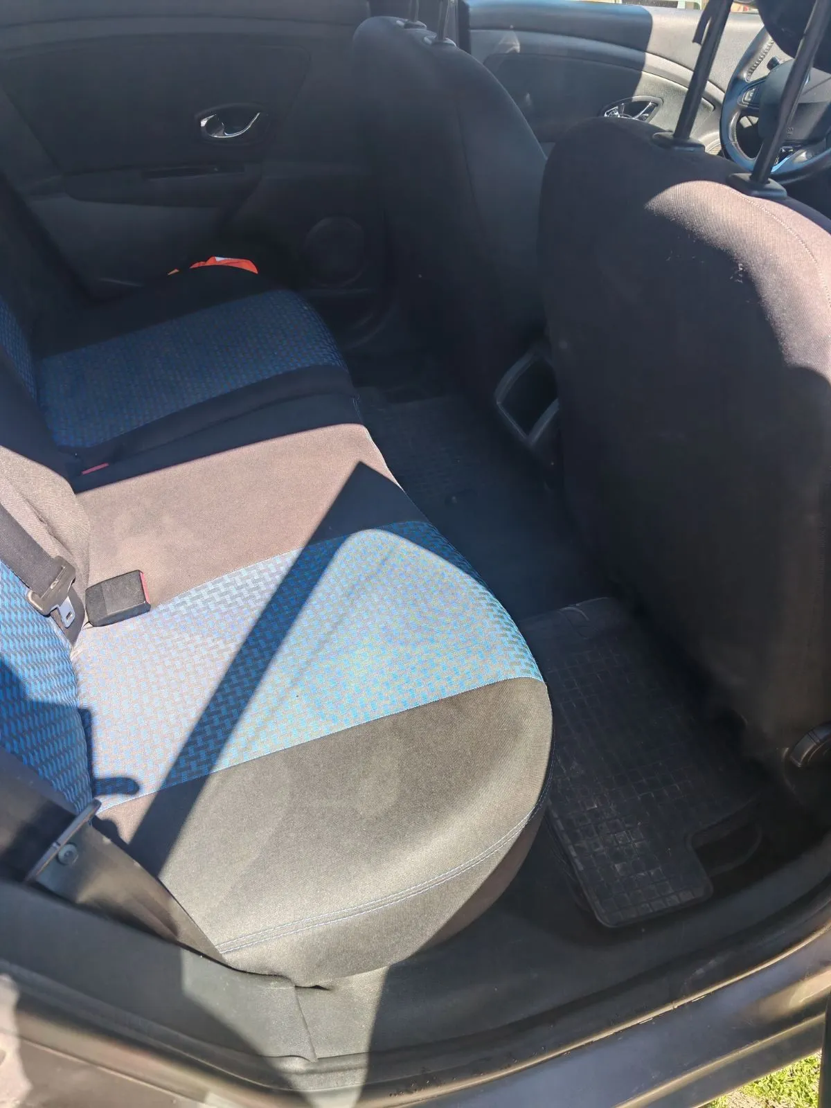 renault megan 1.5 dci - slika 8