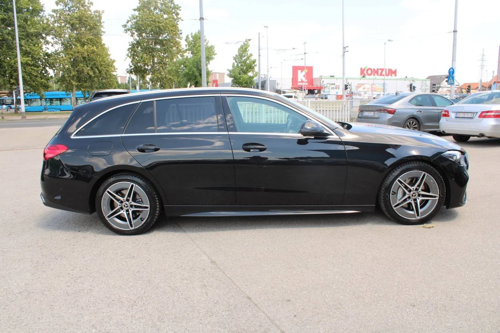 mercedes-benz klasa c t-model 220d automatik amg *led, navigacija, kam - slika 4