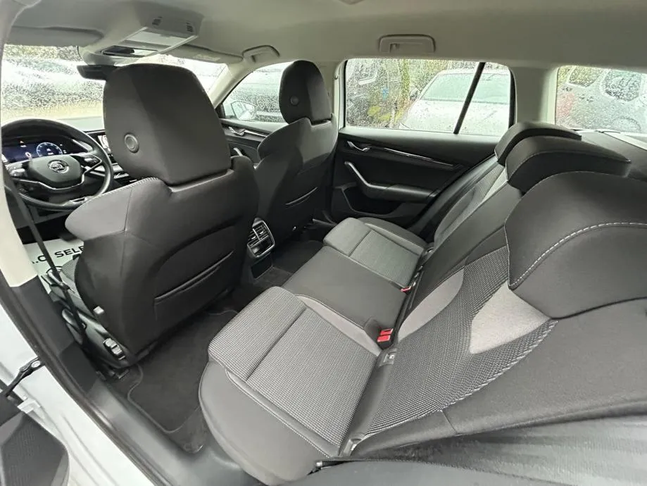 škoda octavia combi 2,0 tdi dsg - 2022 - navi - perfekt - reg 1 god ! - slika 20
