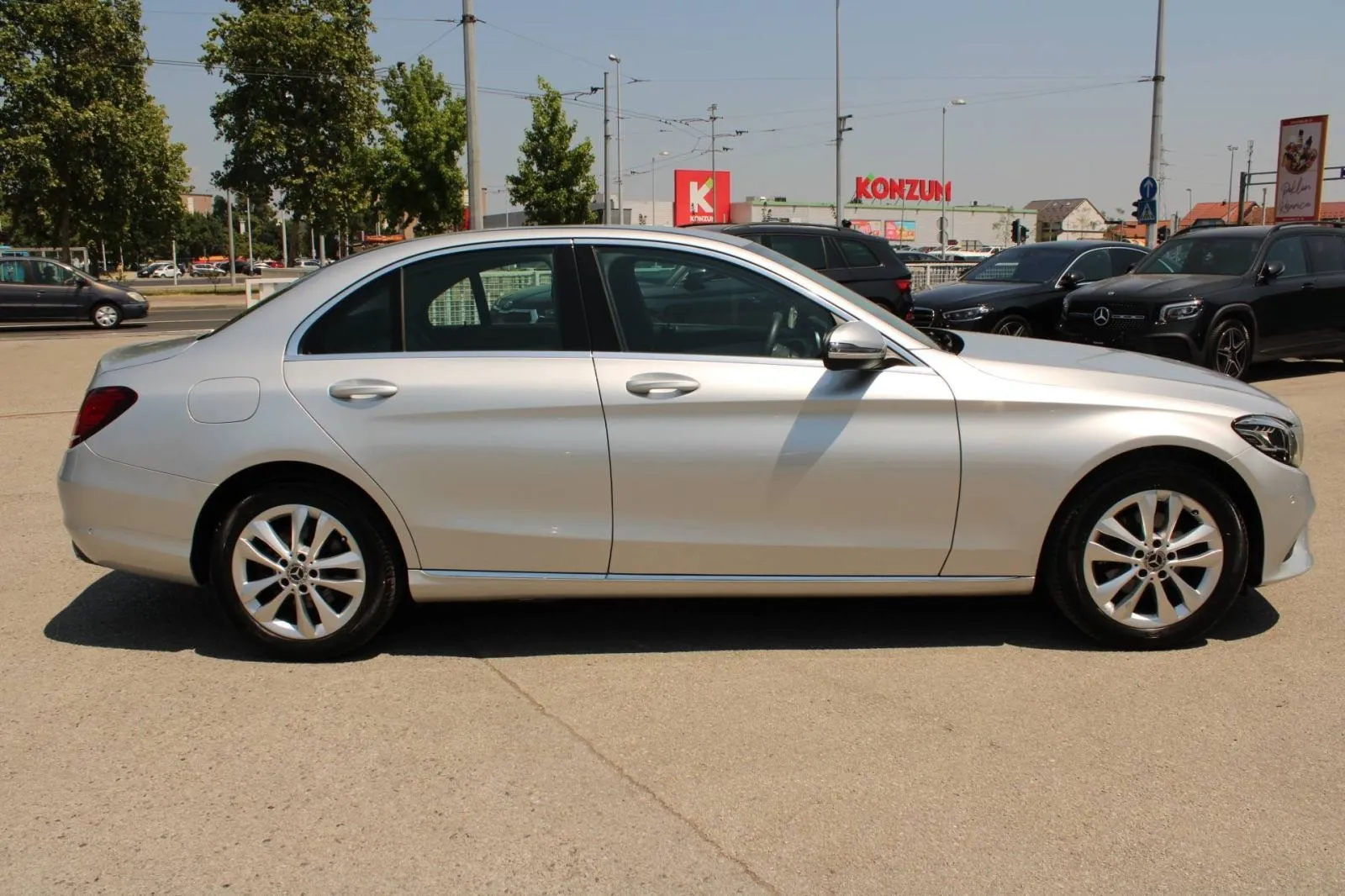 mercedes-benz klasa c 180d *led, navigacija, kamera* - slika 4