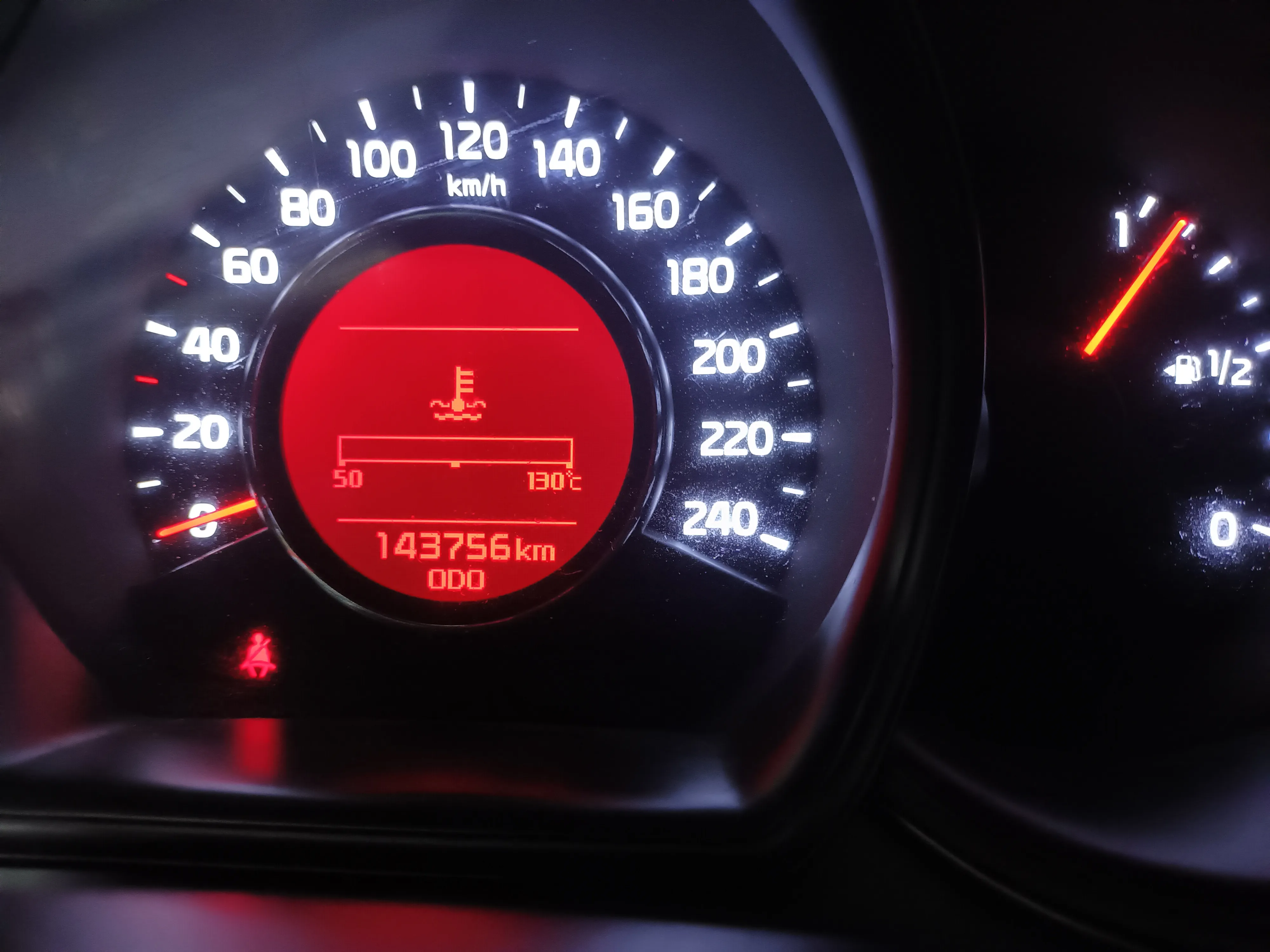 kia ceed 1,4 crdi 66kw 2015 godina reg.28.02.27.7000e,cijena fiksna. - slika 17
