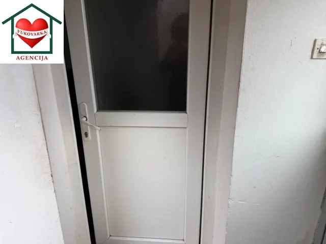 vukovar, sajmište 194 kuća 40m2 i 3 p.z. na ok. 1079 m2 - slika 7