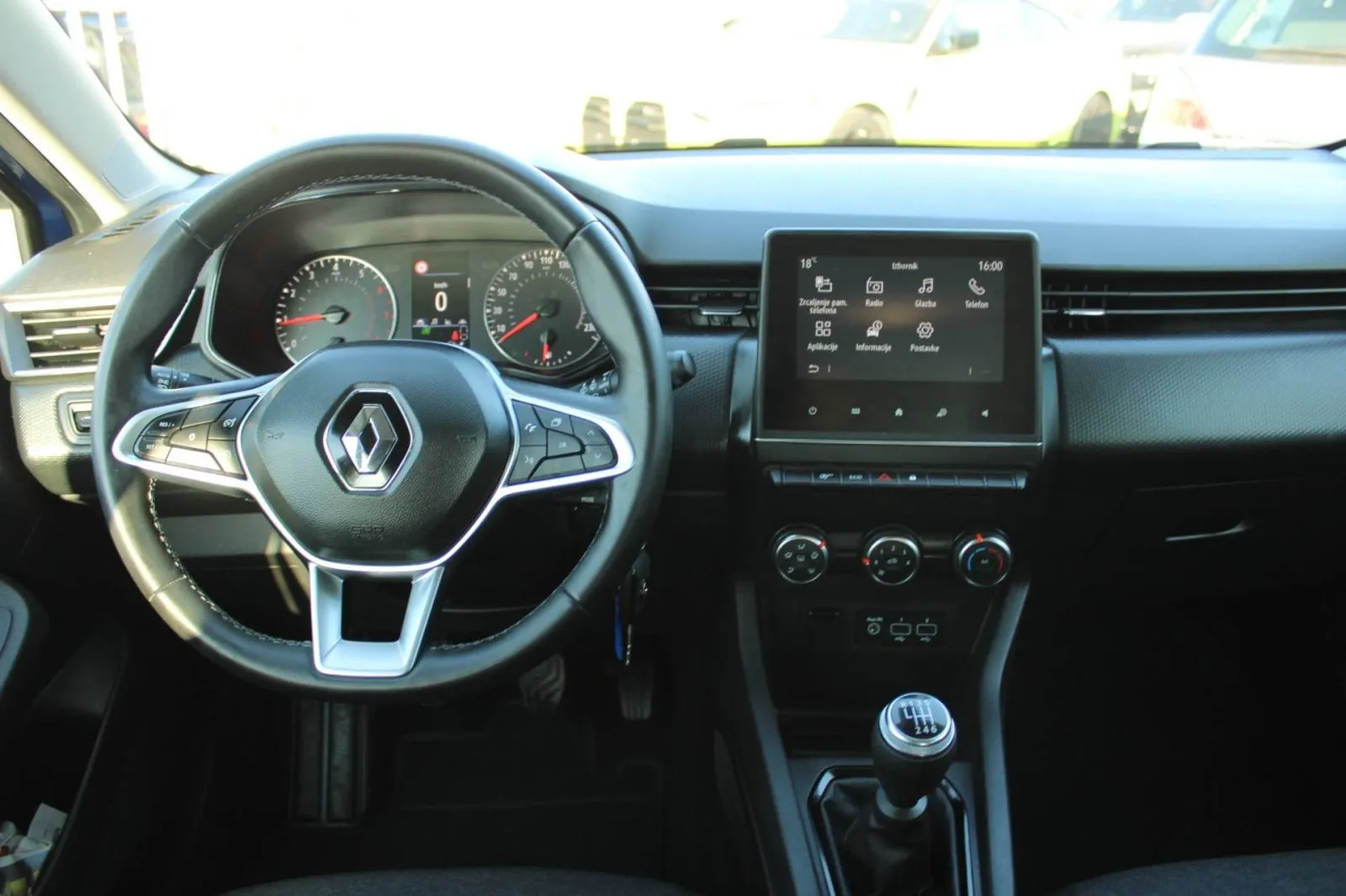 renault clio 1.0 tce equilibre - slika 11