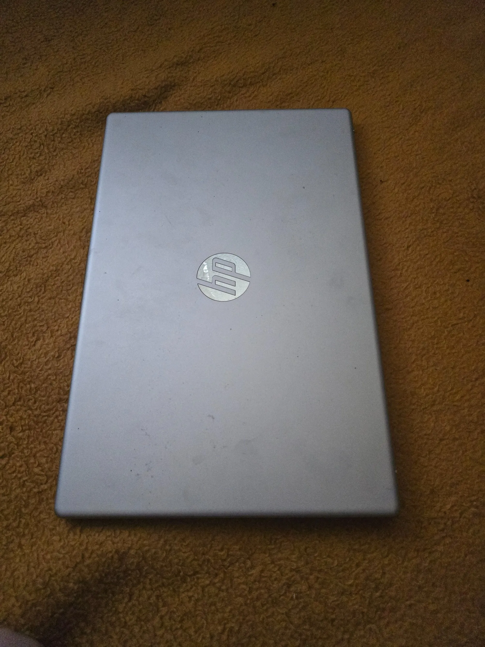 laptop hp novi - slika 2