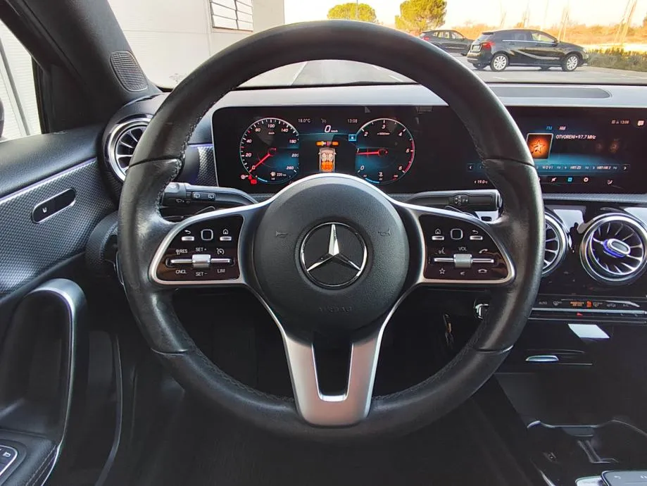 mercedes-benz a-klasa 180 d progressive aut. |led |kam |ambi |17''alu - slika 17