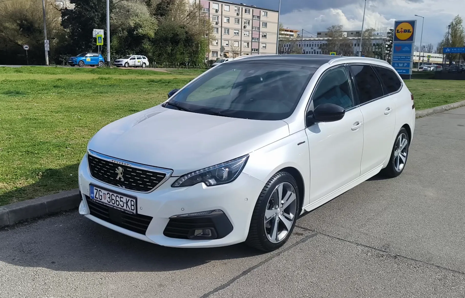peugeot 308 sw 1,5 hdi, gt line,panorama, veliki servis, ekstra stanje - slika 3