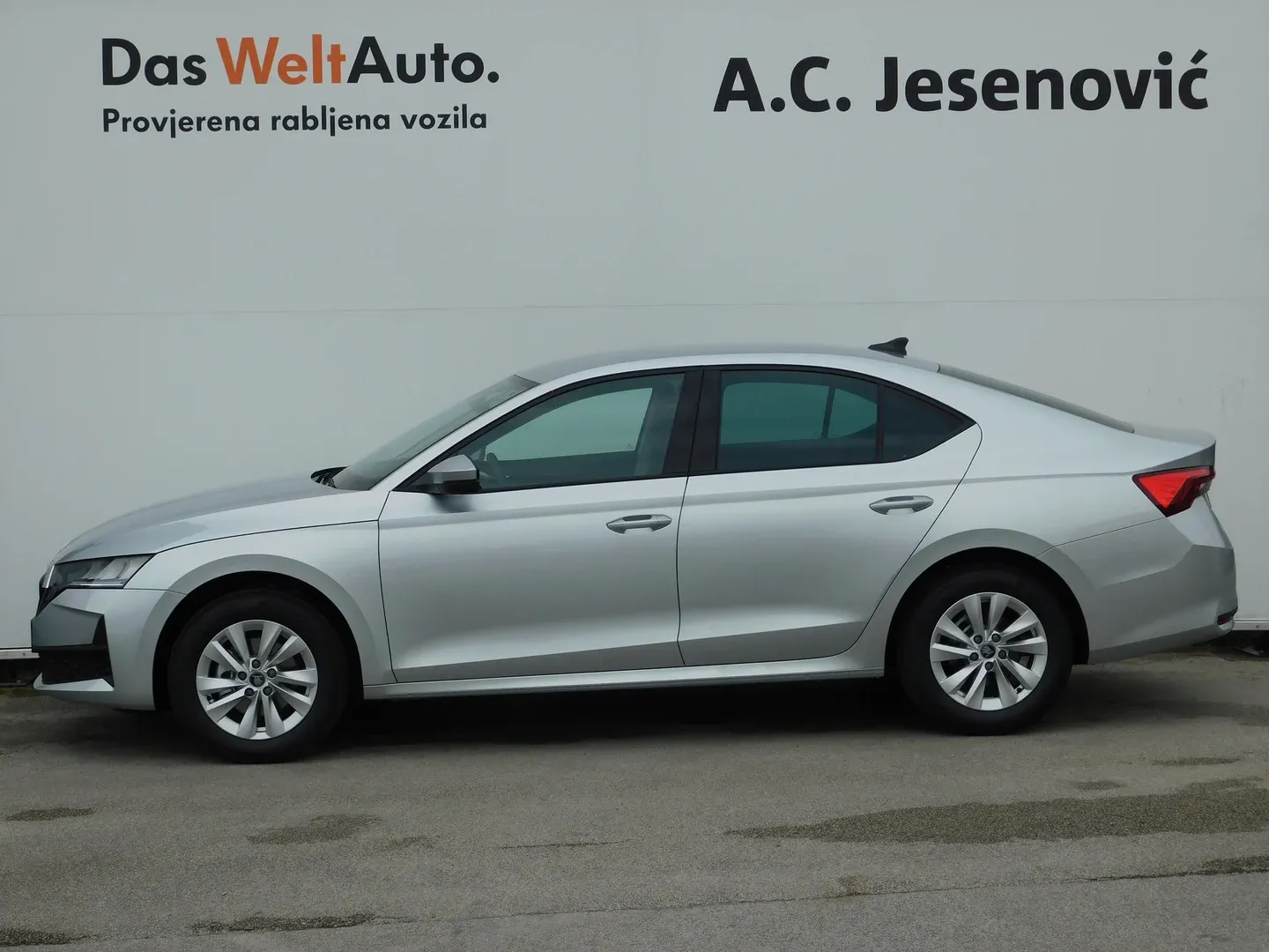 12741 škoda octavia fl essence 2.0 tdi - slika 6
