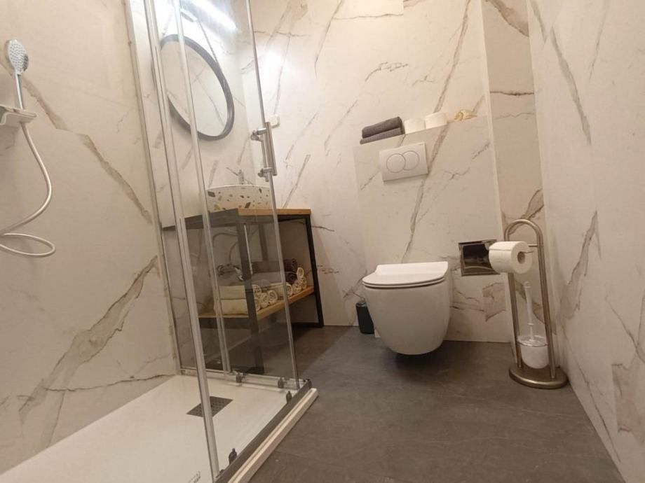 vila lara: bol, višekatnica 1000 m2 (prodaja) - slika 15