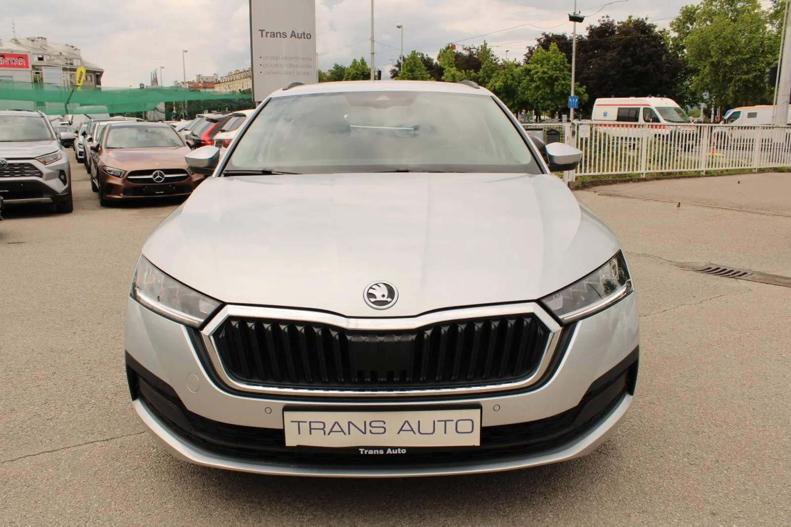 škoda octavia combi 1.0 tsi *led, virtual, navigacija, kamera* - slika 2