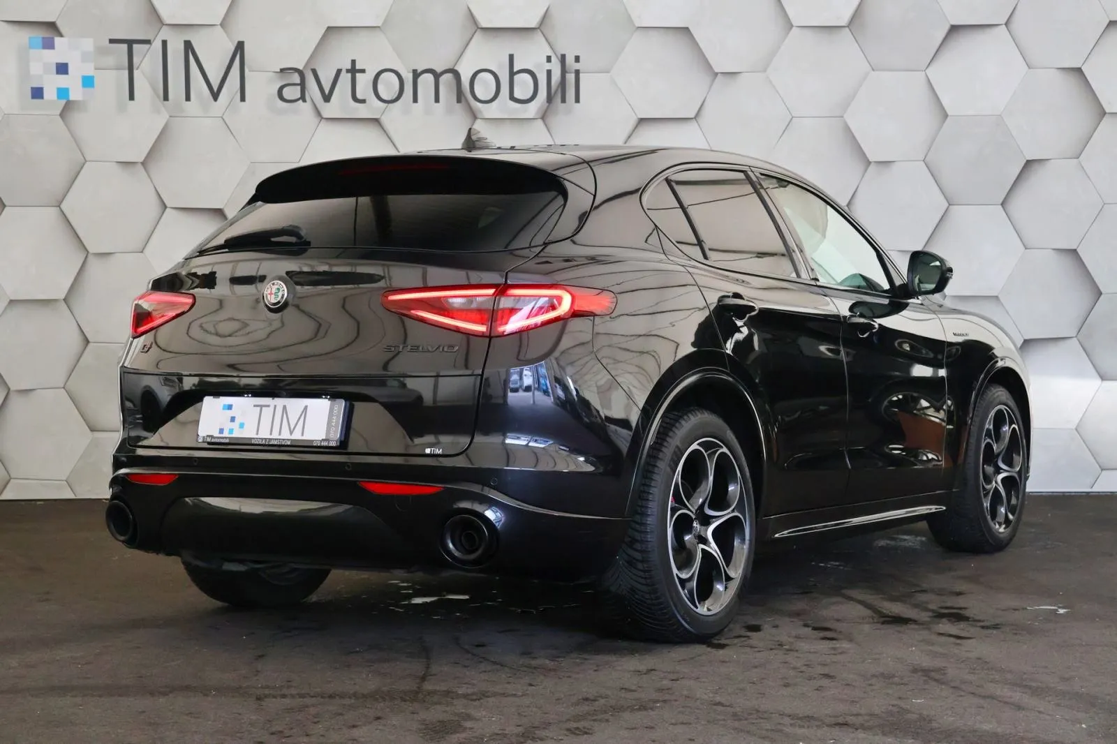 alfa romeo stelvio veloce 2.2multijet q4 at8 210km dab navi kamera - slika 3